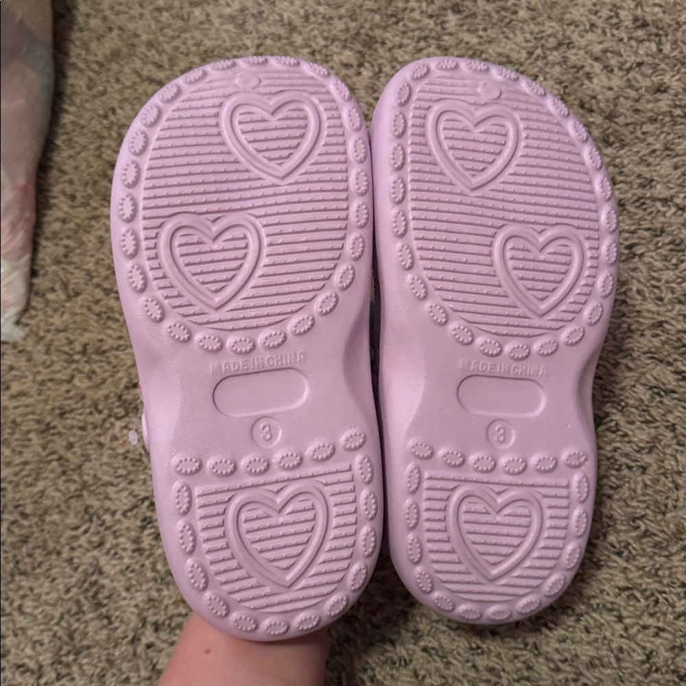 Kids Lavender Heart Sandals - Picture 3 of 7